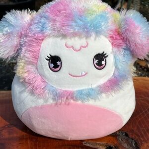 Squishmallows Zaylee 8” Big Foot Yeti White Plush Rare Hard to find